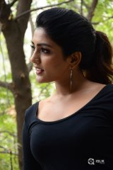 Eesha Rebba New Photos